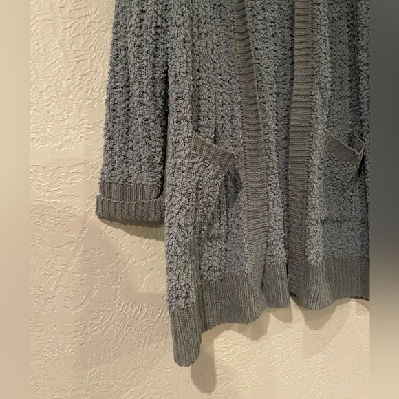 Cardigan - Picture 3 of 9